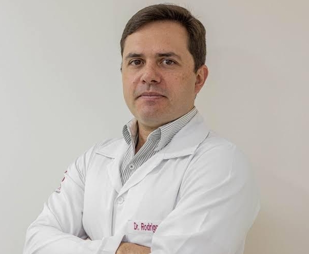 Dr. Rodrigo Grossi Pereira de Rezende